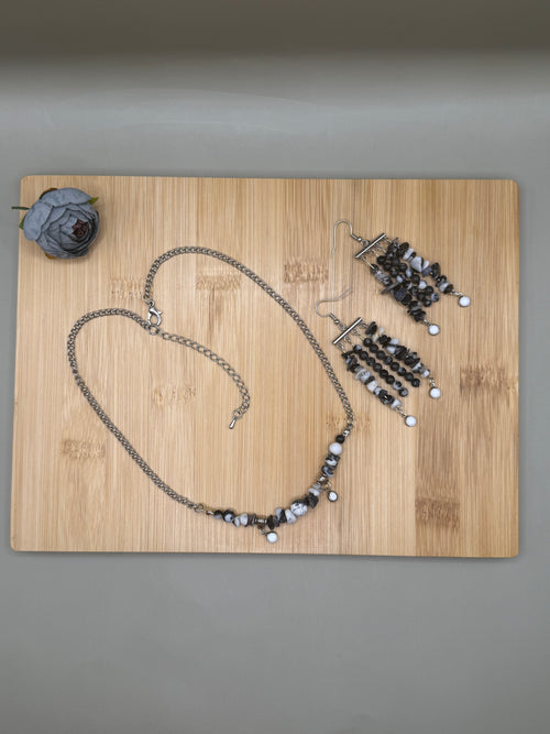 Blk or Wht Set